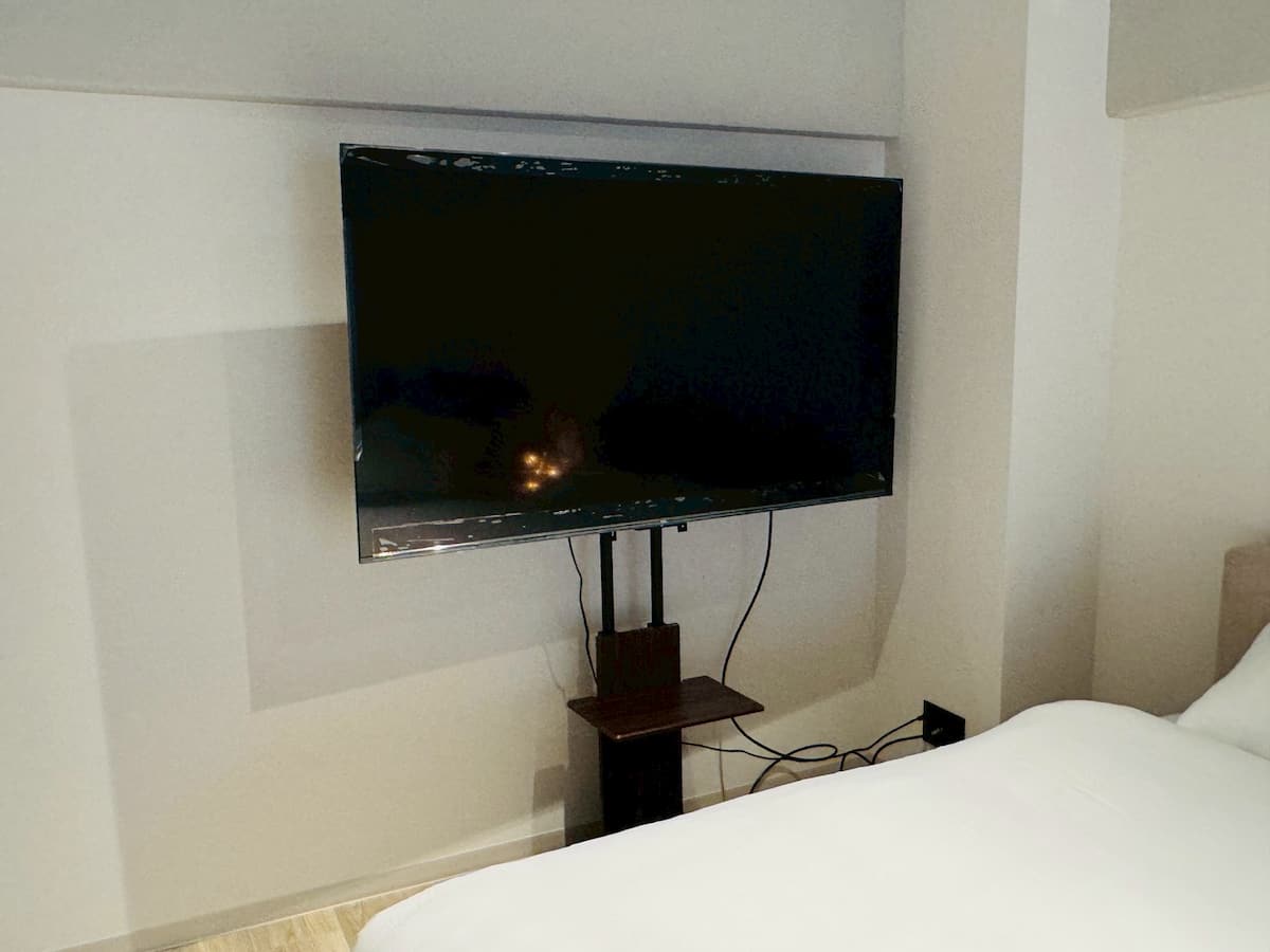 ファミリーアパートメント 1 / テレビ