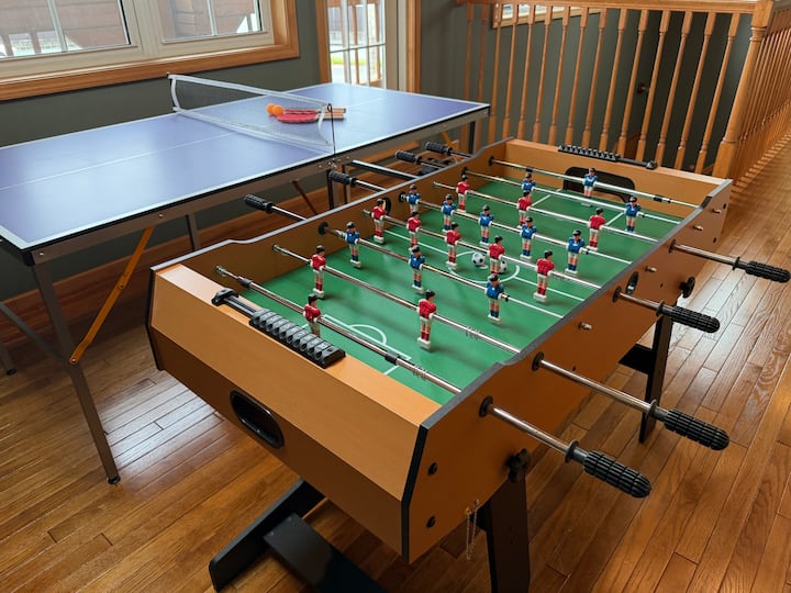 卓球とテーブルサッカーを楽しめるロッジ